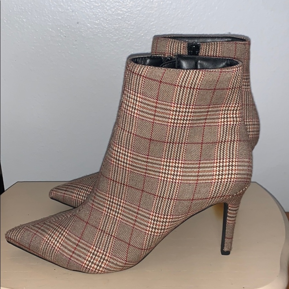 Brand new forever 21 booties